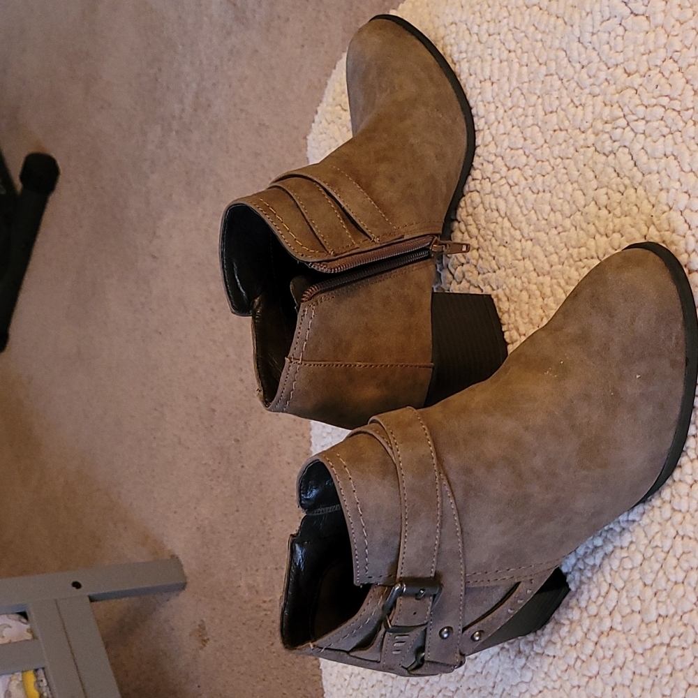 Indigo low heeled boots